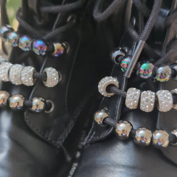 Steve Madden Jollie Fashion Boot With Charms, Sz 2. - Picture 8 of 8